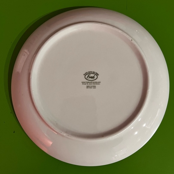 Fred & Friends FOOD FACE plate "Play with your food!" porcelain 8.5" diameter - Picture 5 of 6